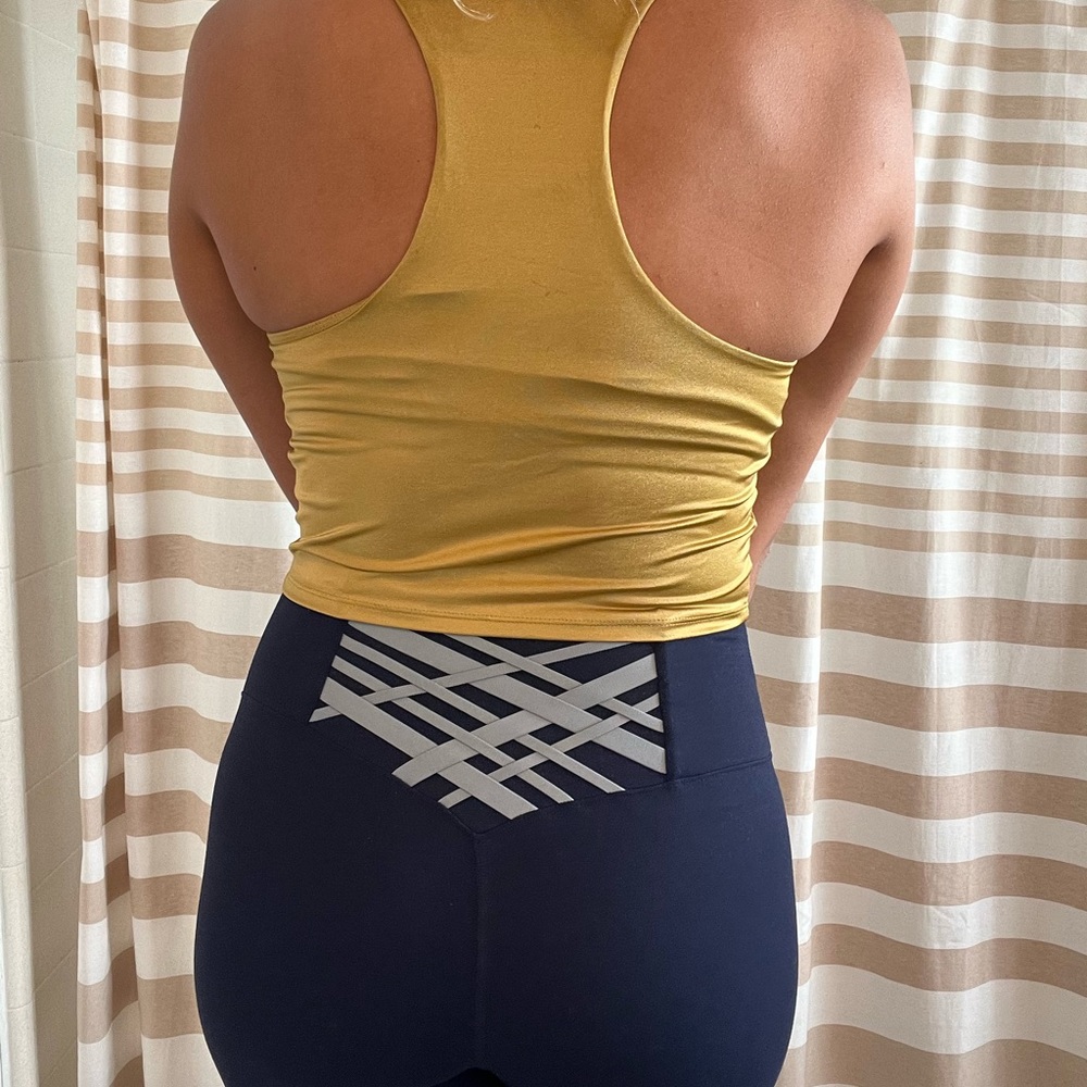 Fabletics top - Picture 2 of 2